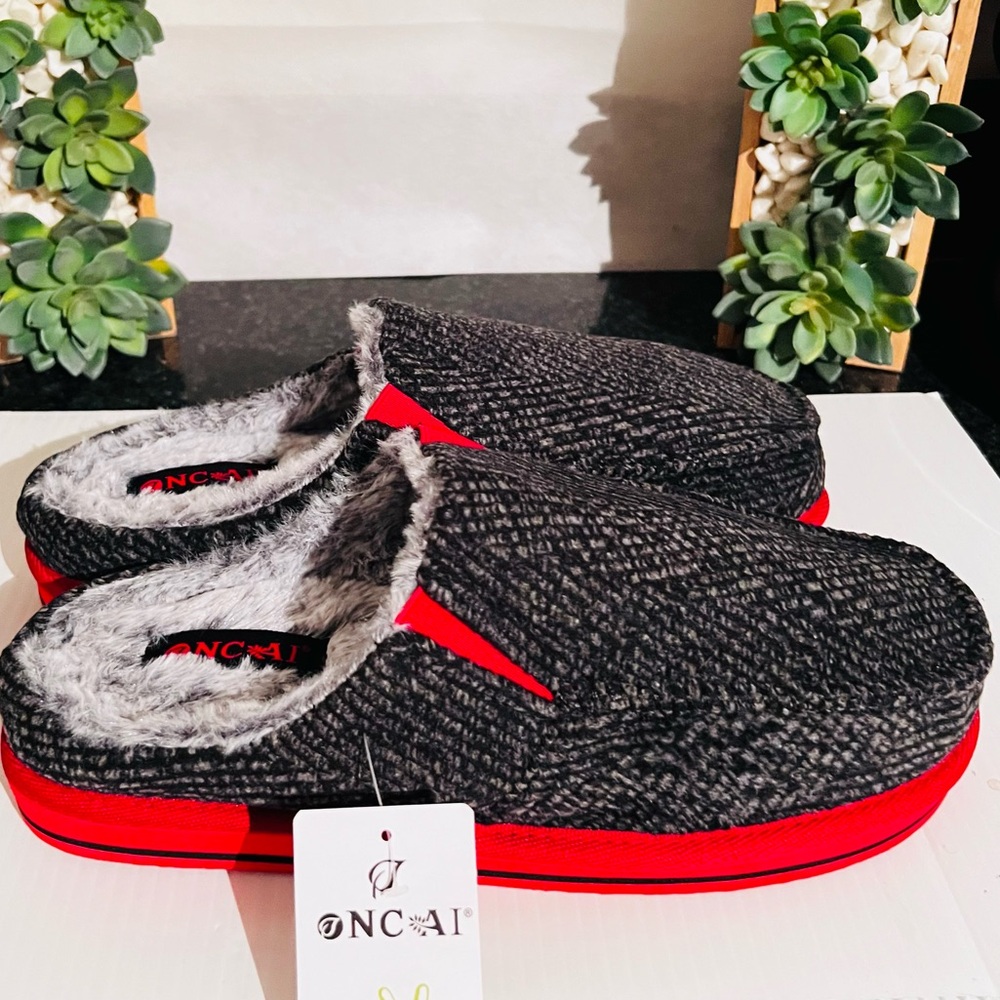 Slippers ONCAI Memory Foam SZ-10 NWT